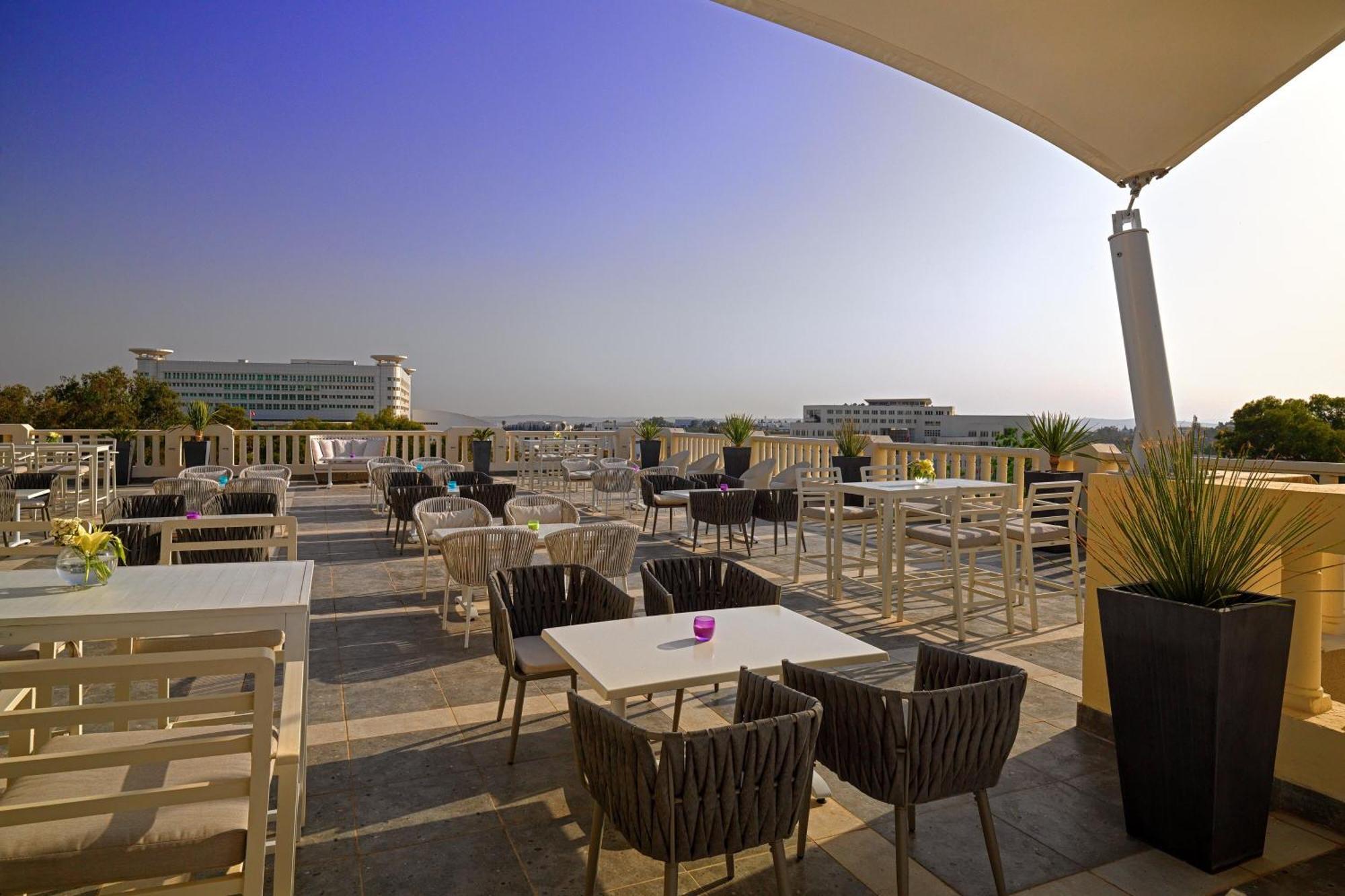 Sheraton Tunis Hotel מראה חיצוני תמונה